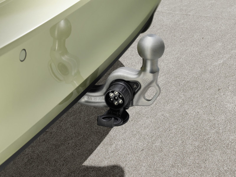 Close up of Electric Folding Tow-Hitch Fitted to a Skoda Superb